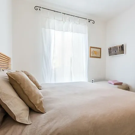 Explore The Amalfi Coast From A Cosy In Centre