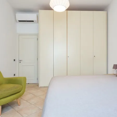 Explore The Amalfi Coast From A Cosy In Centre Daire