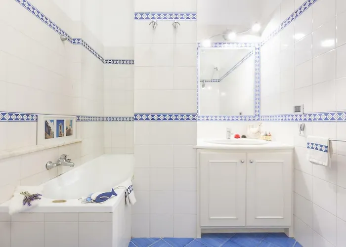 Explore The Amalfi Coast From A Cosy In Centre