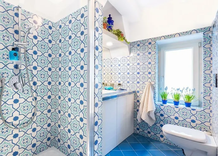 Explore The Amalfi Coast From A Cosy In Centre Appartement Sorrento